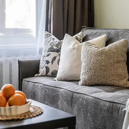 Good Location Near The Old Town - Station - Airport - Self Check In Apartmán *