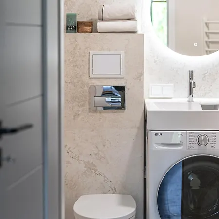 Apartmán Good Location Near The Old Town - Station - Airport - Self Check In