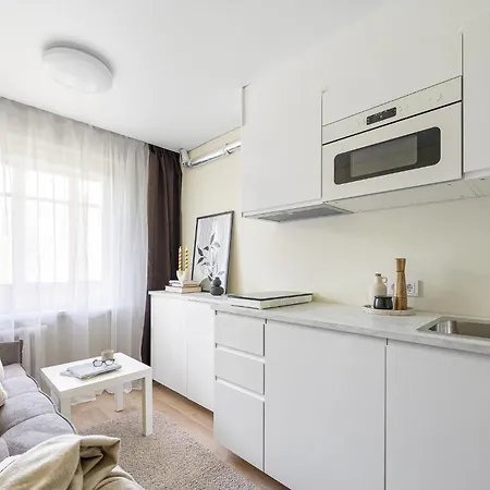 Good Location Near The Old Town - Station - Airport - Self Check In Appartement