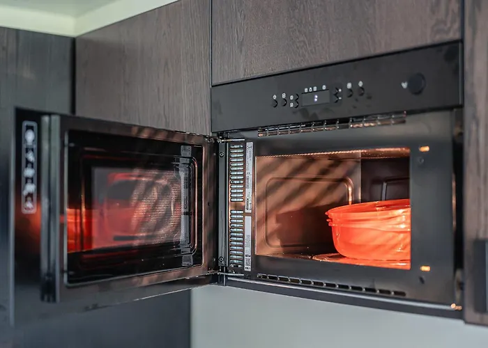 Good Location Near The Old Town - Station - Airport - Self Check In Apartamento *